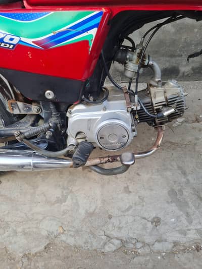 Honda CD70 18
