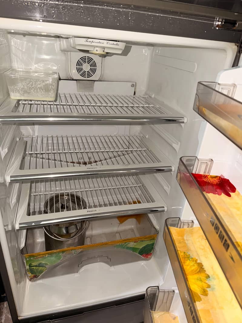 Dawlance refrigerator 1