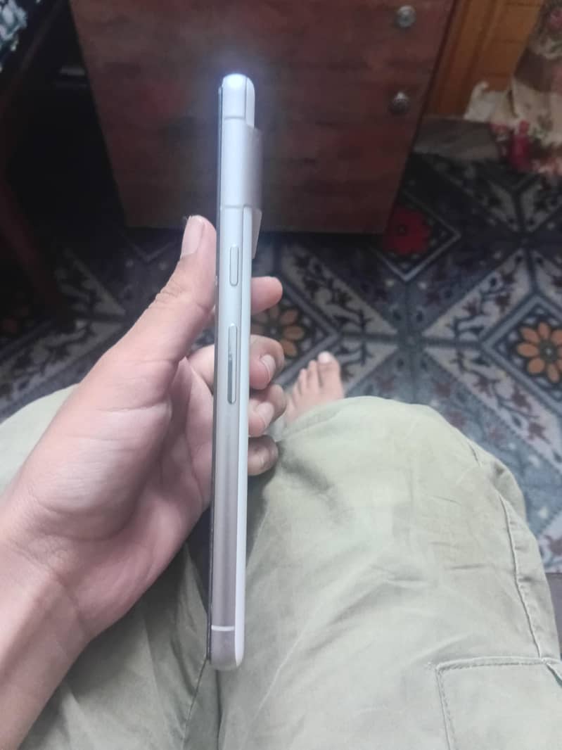 Google Pixel 7 4