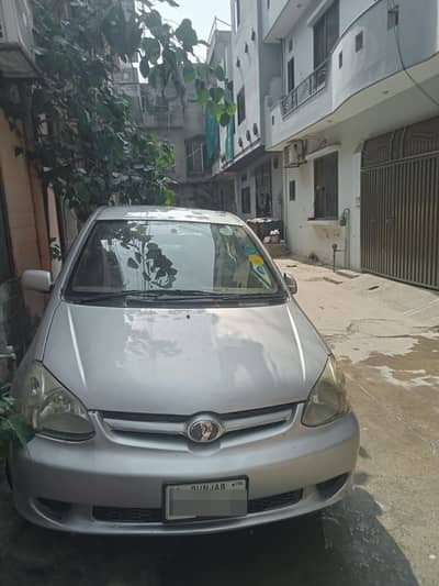 Toyota Platz 2003