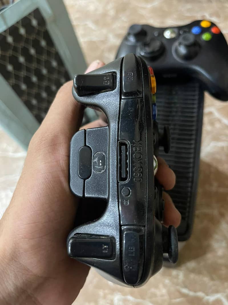 XBOX 360 S Console 4