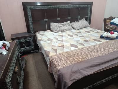 Bed with Side Tables &Dressing Table