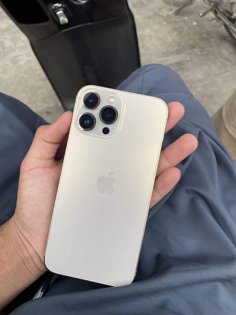 Apple iPhone 13 Pro Max 5