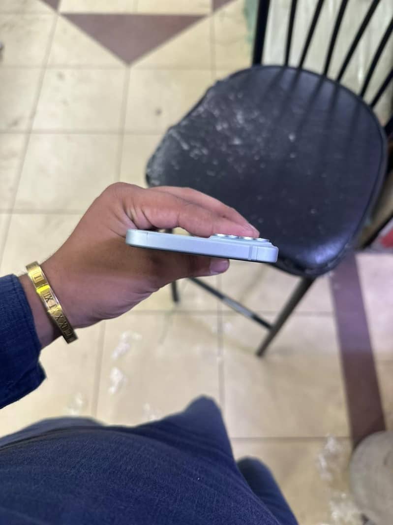 Apple iPhone 15 plus mdm 1