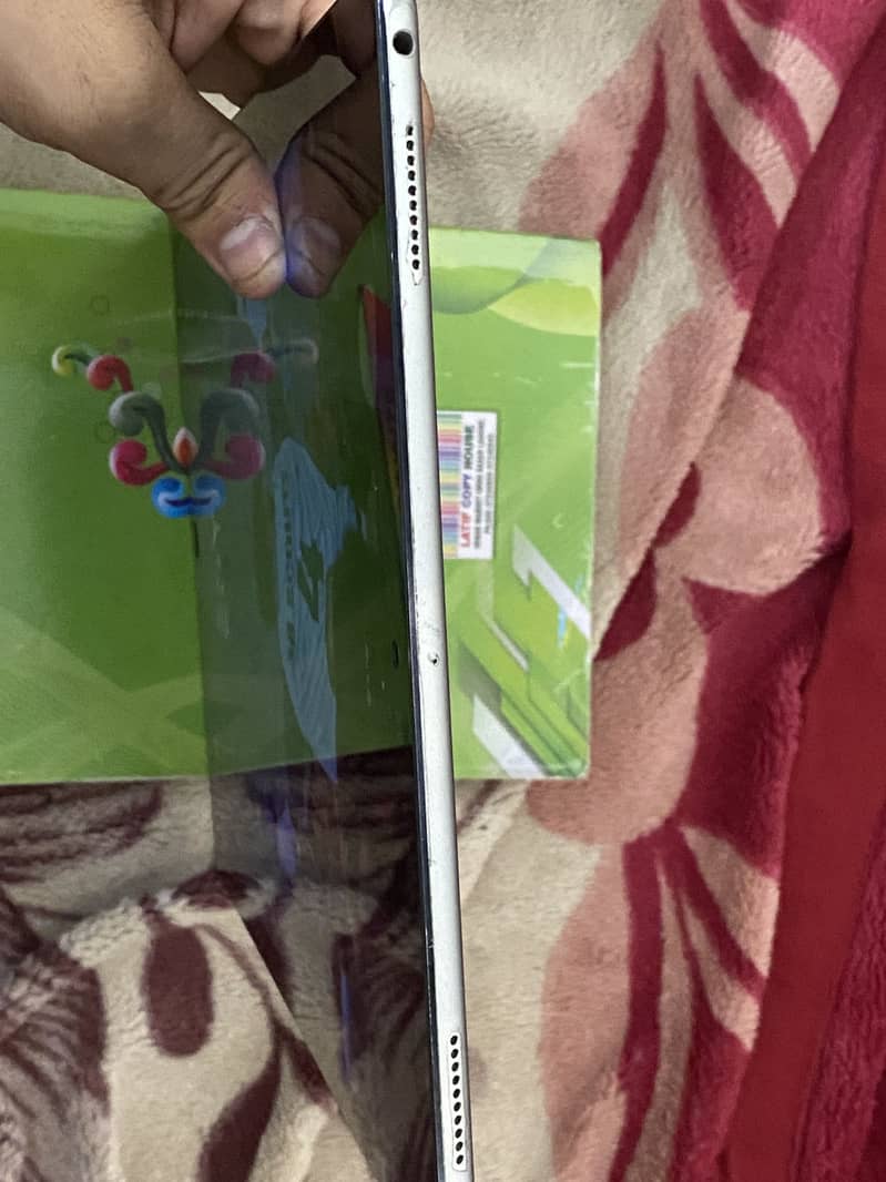 Ipad pro(12.9 inch)  2nd gen 1