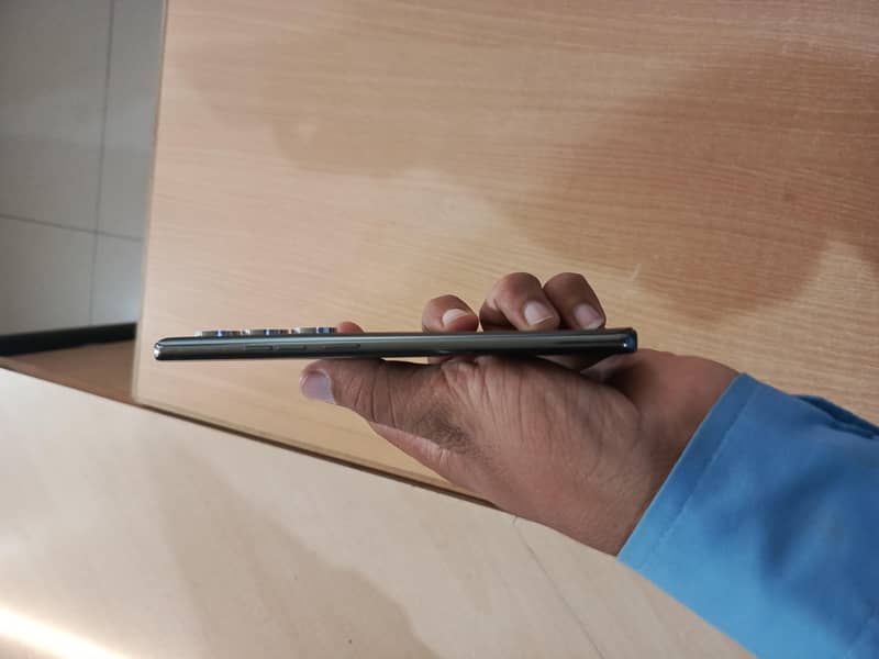 Tecno CAMON 40 Pro 4