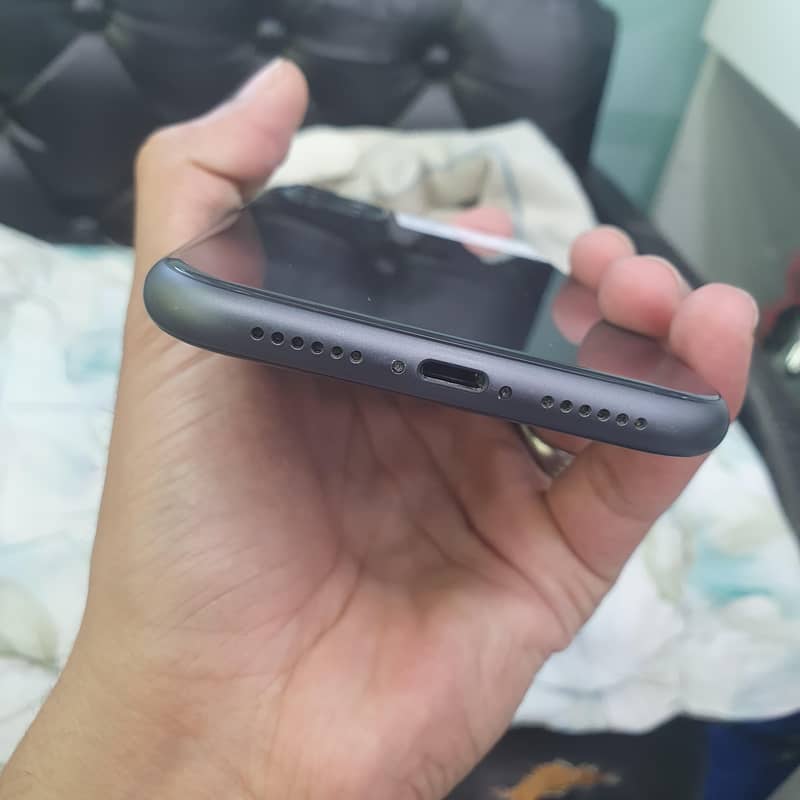 Apple iPhone 11 1