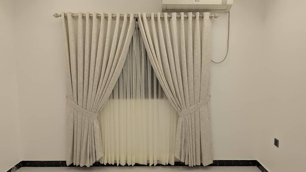 window curtains. 3