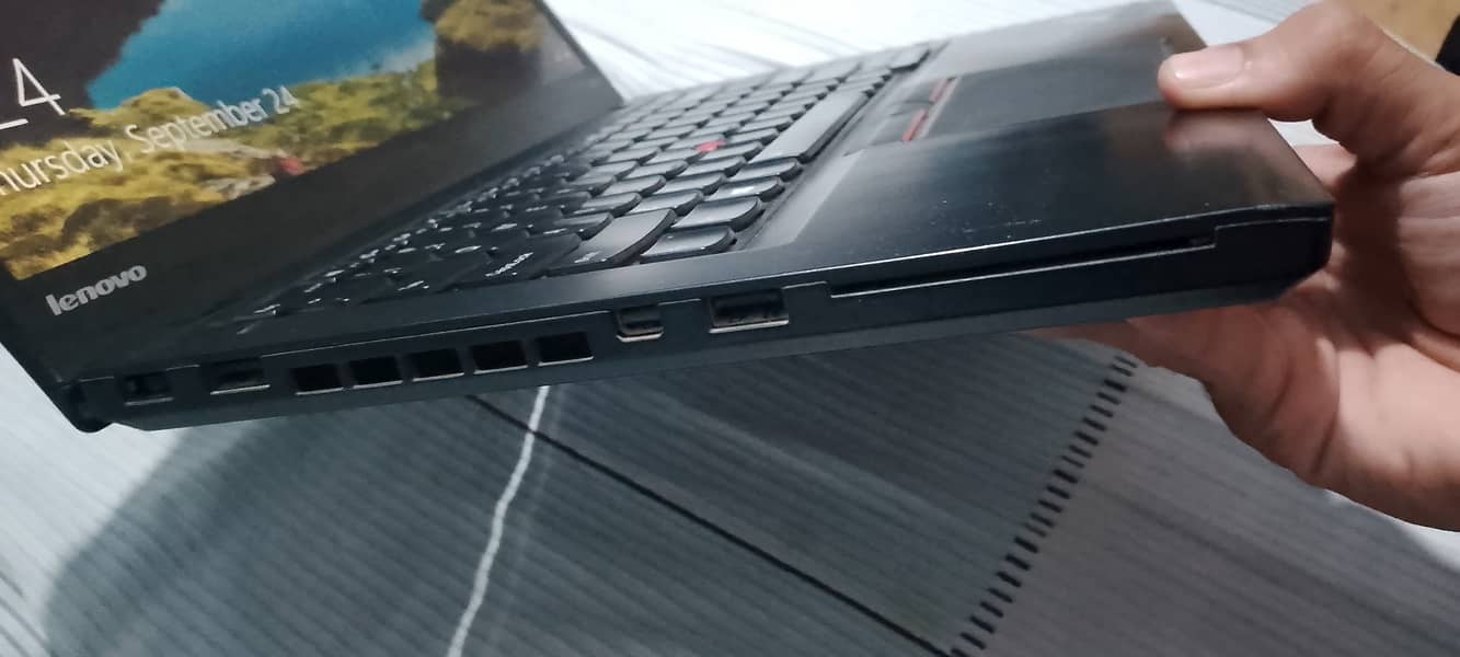 Core i5 5th gen 1