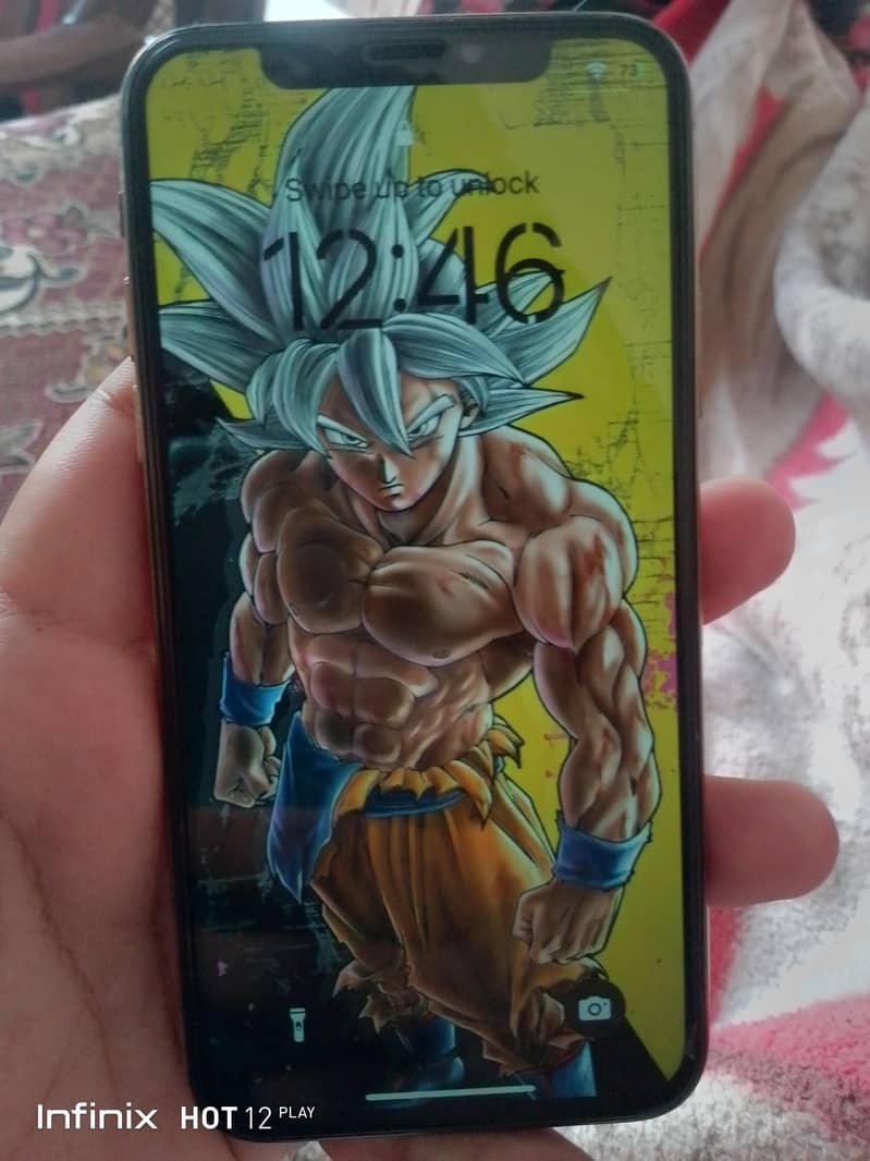 Apple iPhone XS 3
