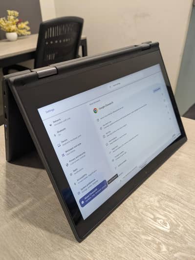 Touch Screen Chromebook/ 4GB +32GB
