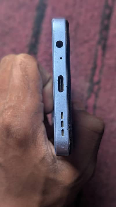nobia v60 6+10/256 all ok seref mubail he Rs 22000 bake NIC meljayga