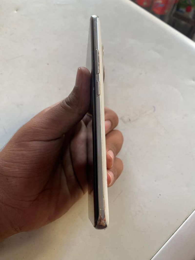 Xiaomi Redmi Note 14 Pro 1
