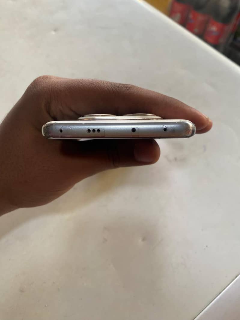 Xiaomi Redmi Note 14 Pro 3