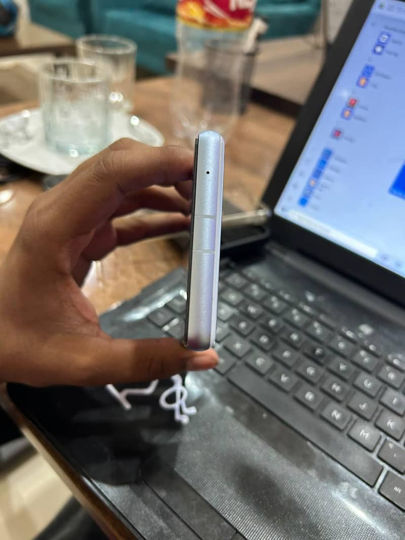 Google Pixel 7a 4