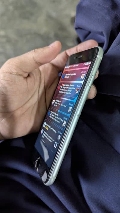 Apple iPhone SE