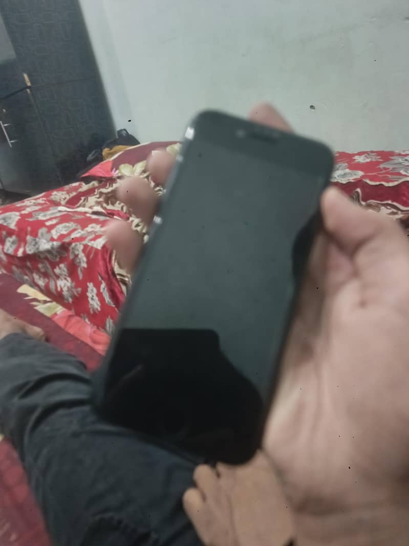 Apple iPhone SE 3