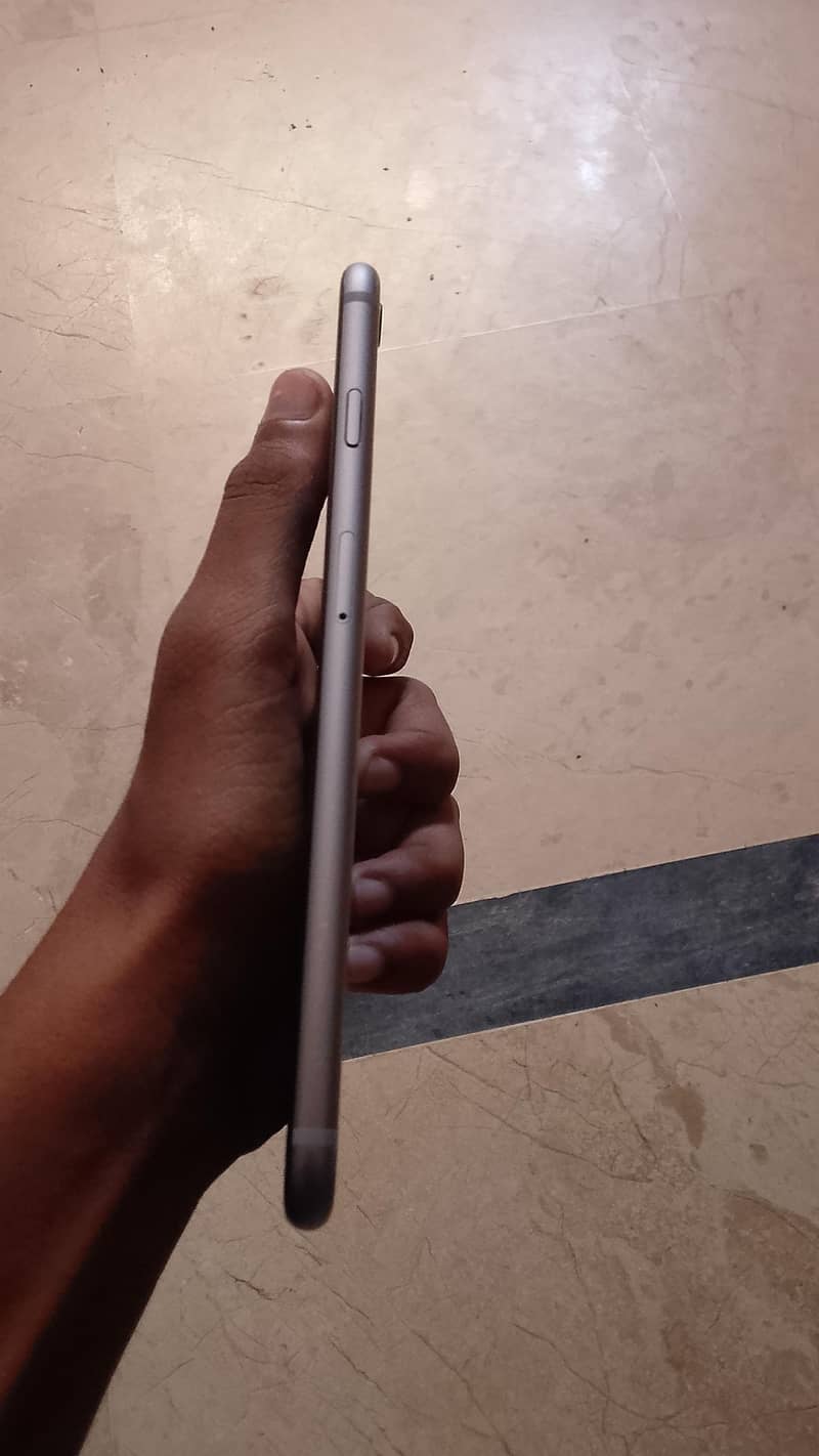 Apple iPhone 6 Plus 3