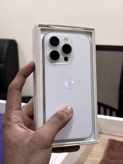 Iphone 16 pro 256gb non pta fu with box                 13 14 17 15 18