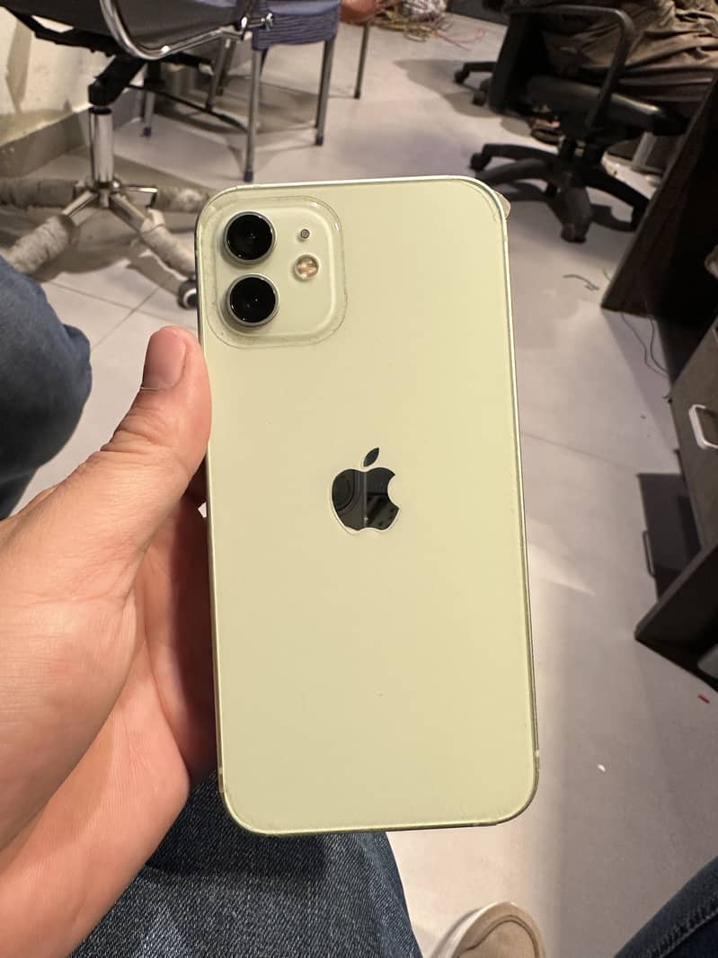 Apple iPhone 12 0