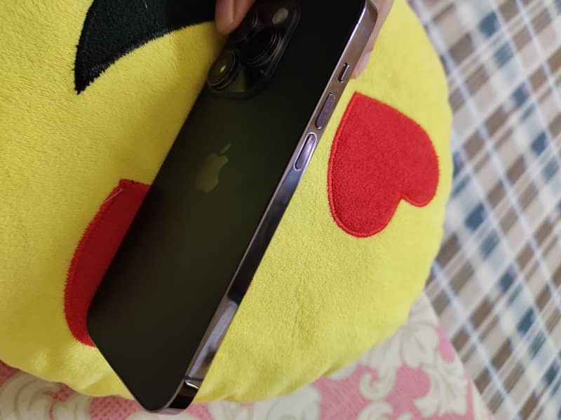Apple iPhone 14 Pro 4
