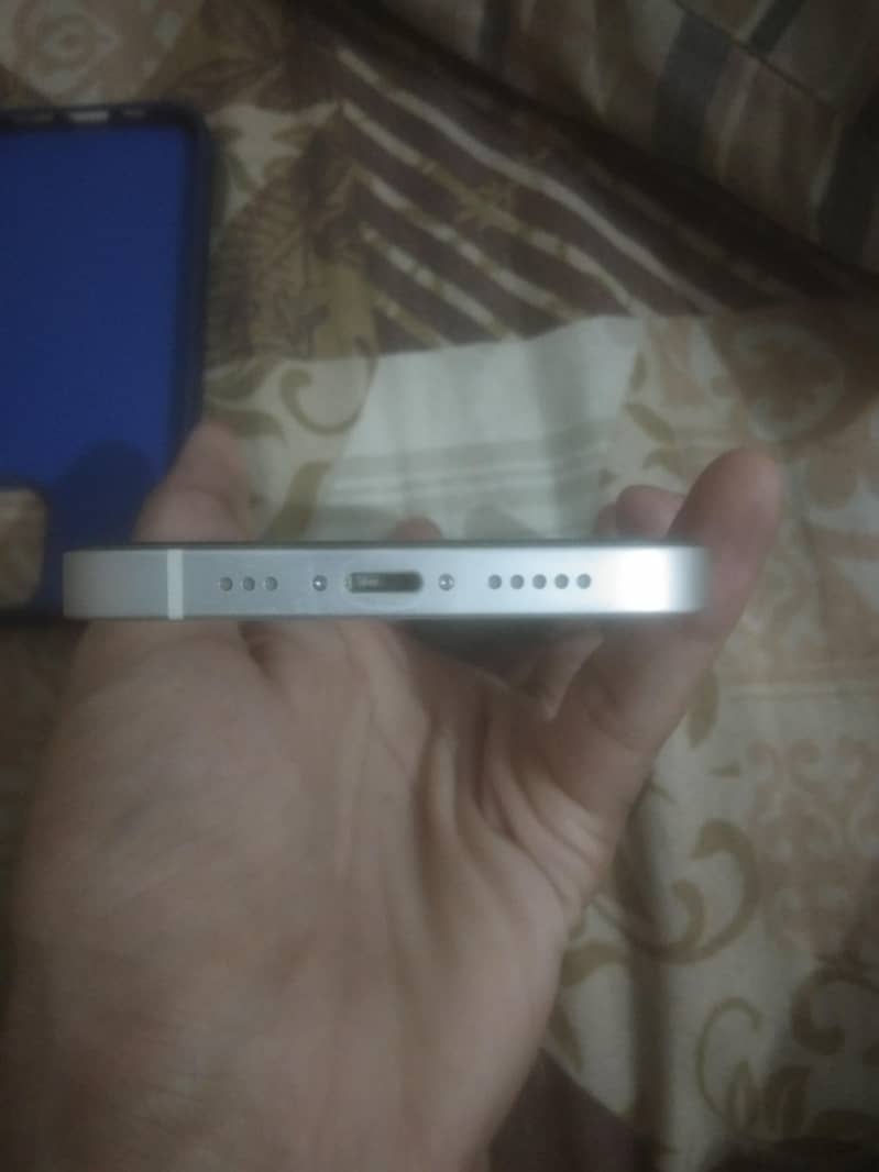 Apple iPhone 12 0