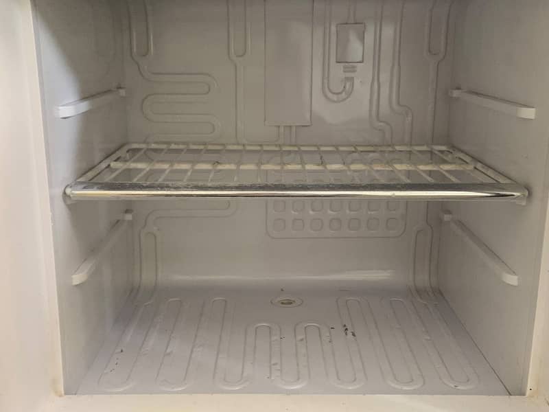 Refrigerator 1