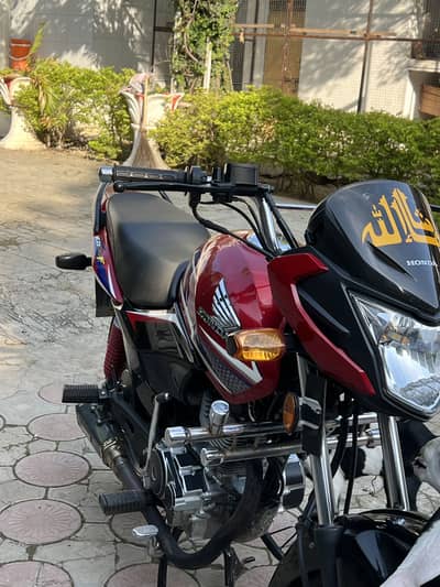 Honda CB 125F