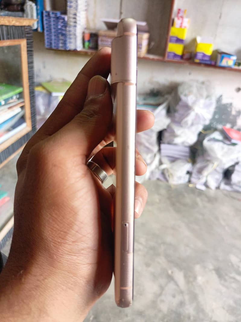 Google Pixel 8 1