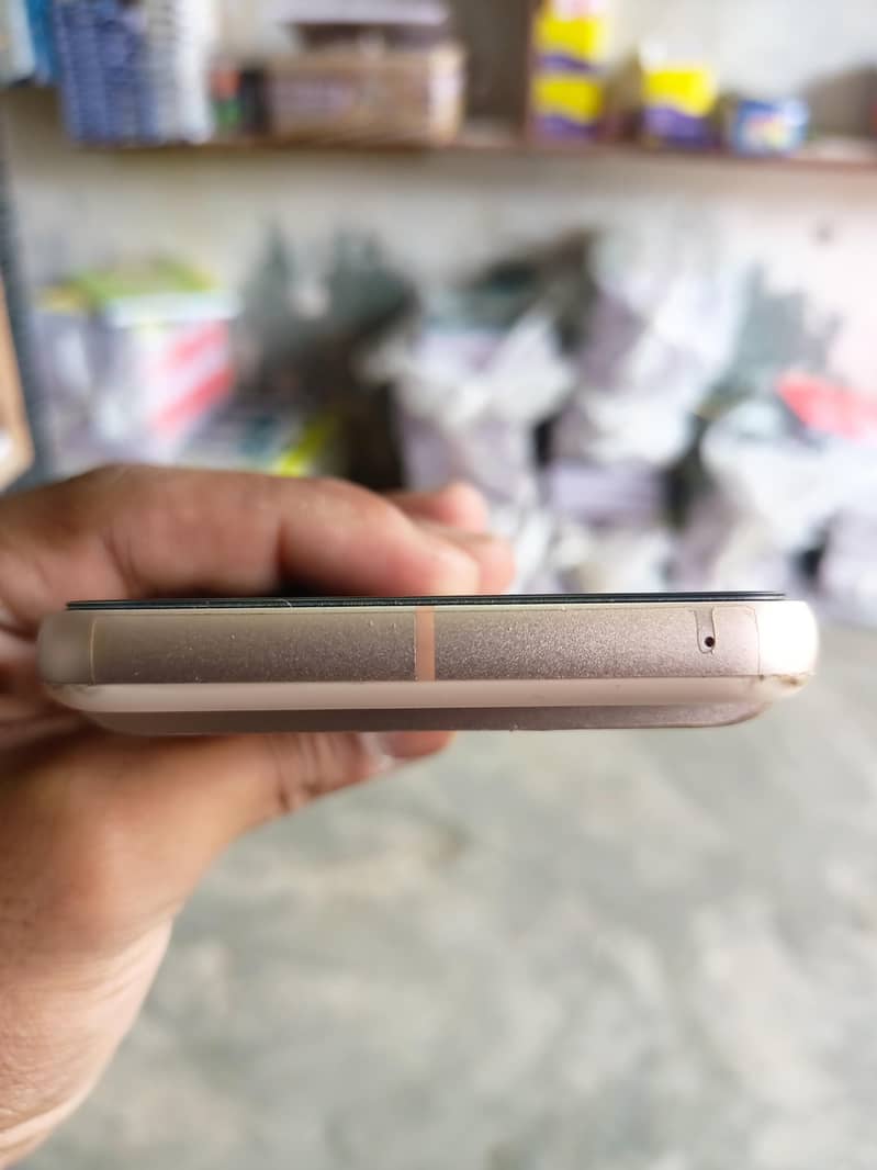 Google Pixel 8 3