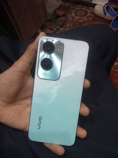 vivo y 18