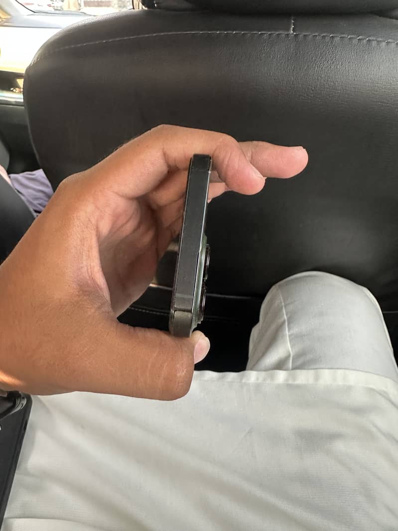 Apple iPhone 13 Pro 1