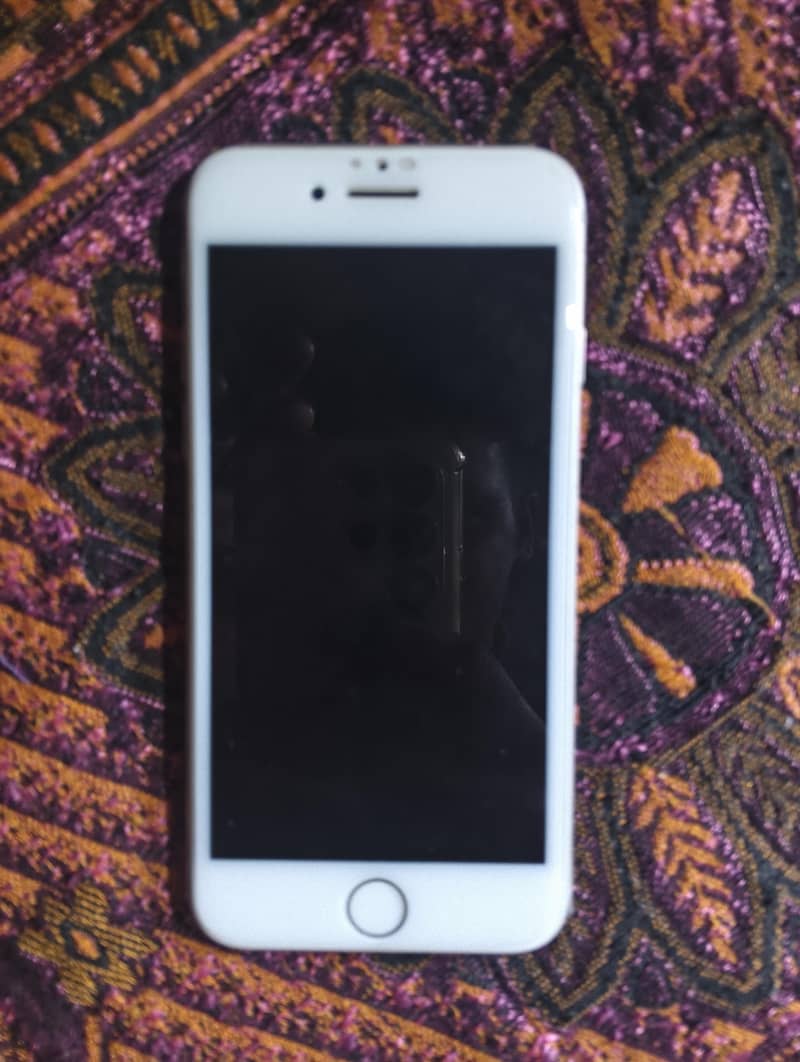 Apple iPhone 8 1