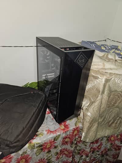 HP OMEN Gaming PC | Ryzen 7 3700X | 16GB RAM | 256GB SSD | No GPU