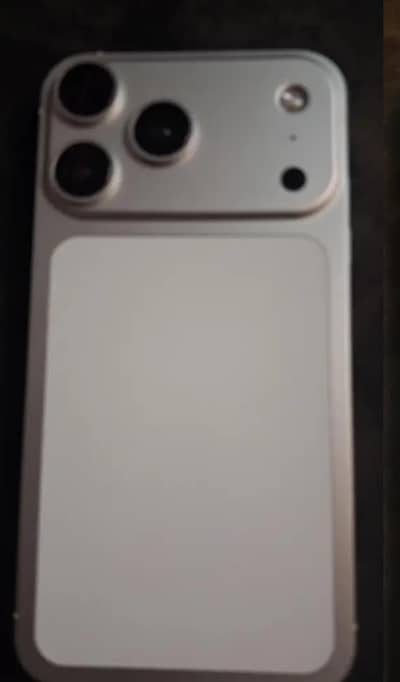 Apple iPhone XR Converted To 17 Pro