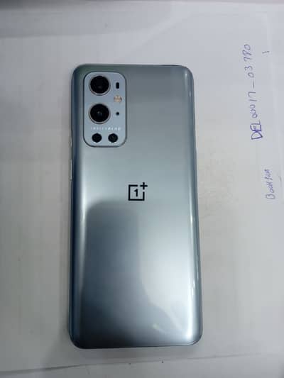 One Plus 9 Pro 12/256 ram/rom