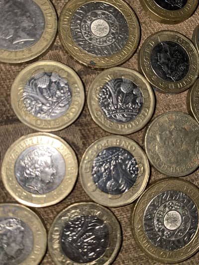 UK 1 & 2 Pound Coins Queen Elizabeth II Original - 26 Pounds`