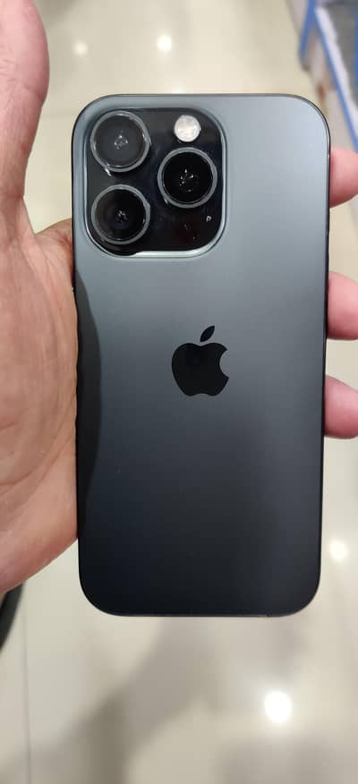 Apple iPhone 16 Pro jv