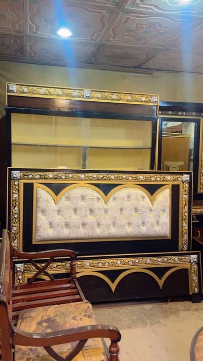 Royal Luxury Double Bed Furniture Set / Fancy Bridal Bedroom Set