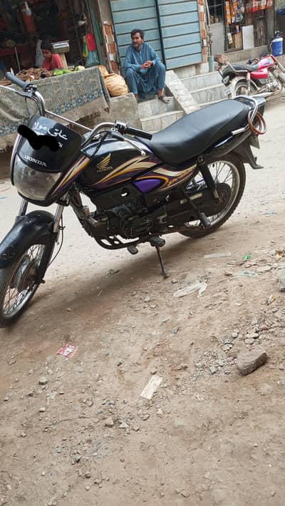 Honda 100cc bike is number per  03023420630