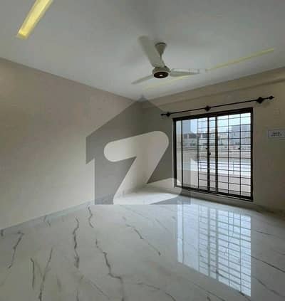 Prime Location Clifton - Block 2 1100 Square Feet Flat Up For sale