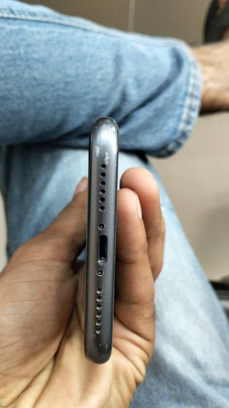 Apple iPhone 11 5