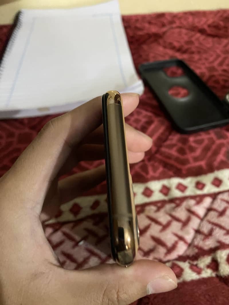 Apple iPhone 11 Pro 0