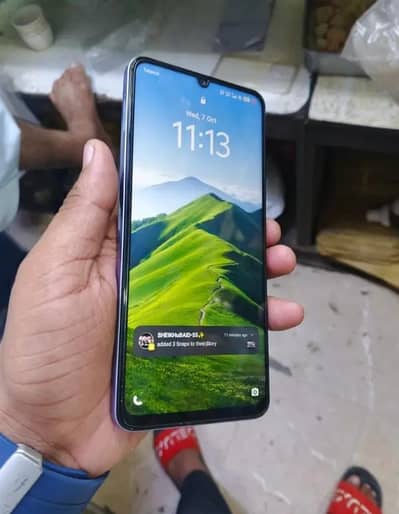 Vivo y05 10/10 condition  complete box 11 months warenty