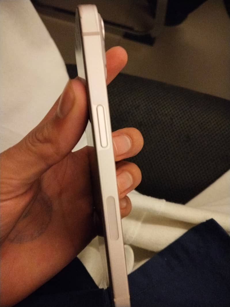 Apple iPhone 13 jv 4