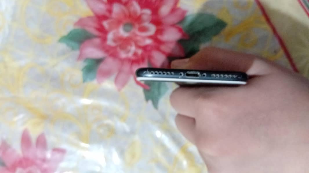 Apple iPhone 7 4