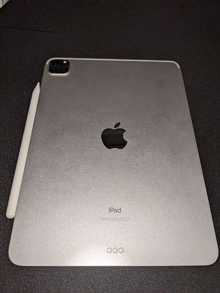 Apple iPad pro M1 0