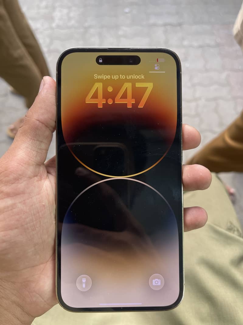 Apple iPhone 14 Pro Max 1