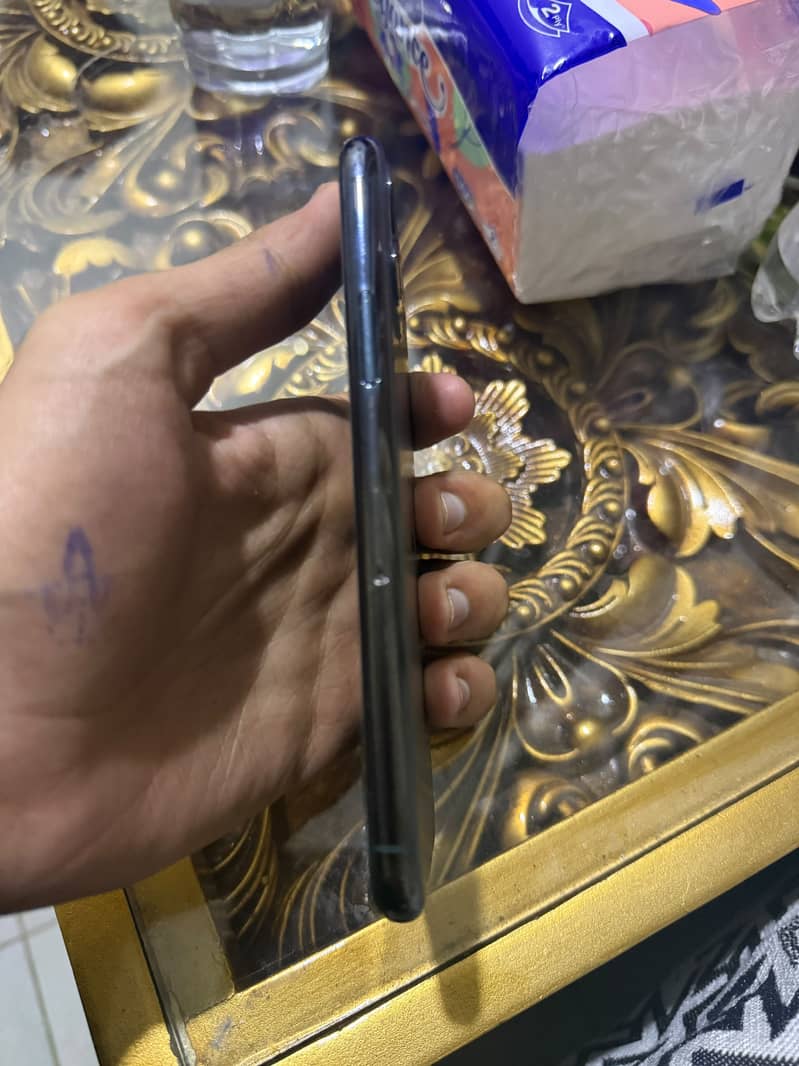 Apple iPhone 11 Pro 7