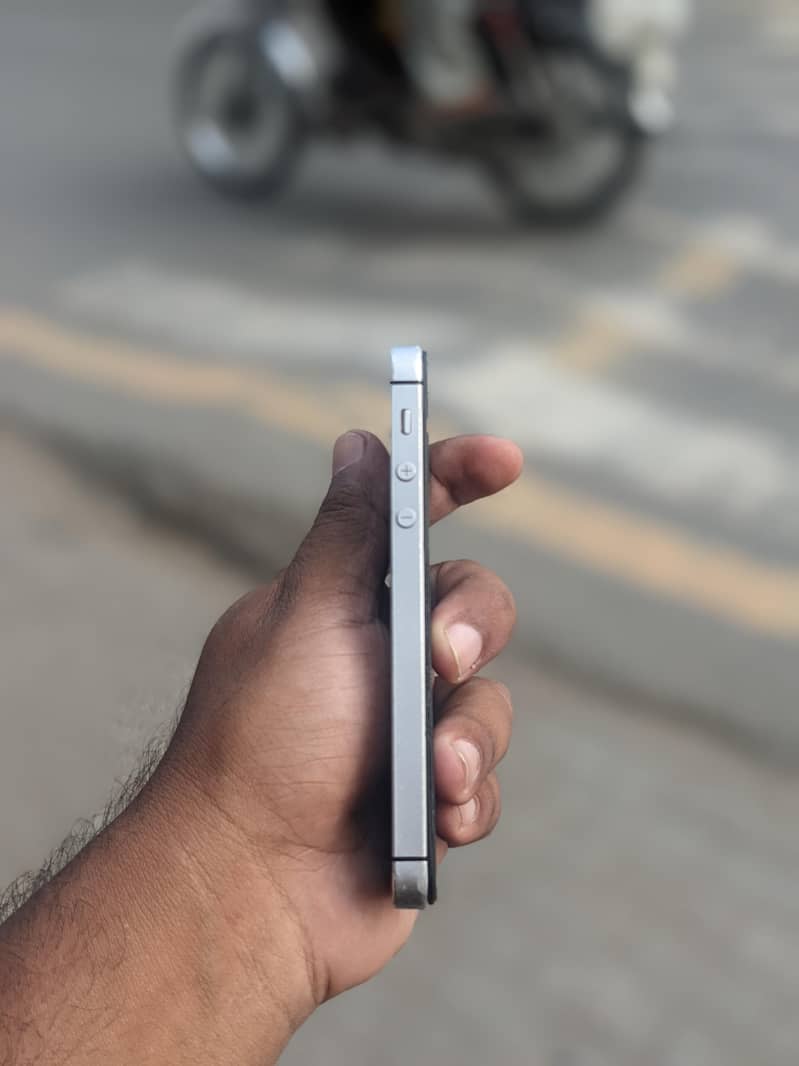 Apple iPhone SE 2